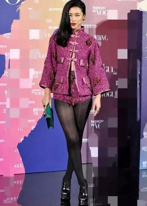 网红黑料社 明星黑丝袜穿搭,明星黑丝袜穿搭背后的时尚秘密